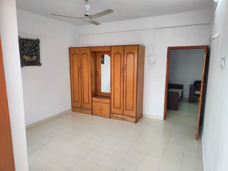 Room, bhatar 4 Bedroom 1400 Sq.Ft. Apartment In Bhatar Surat 9308945