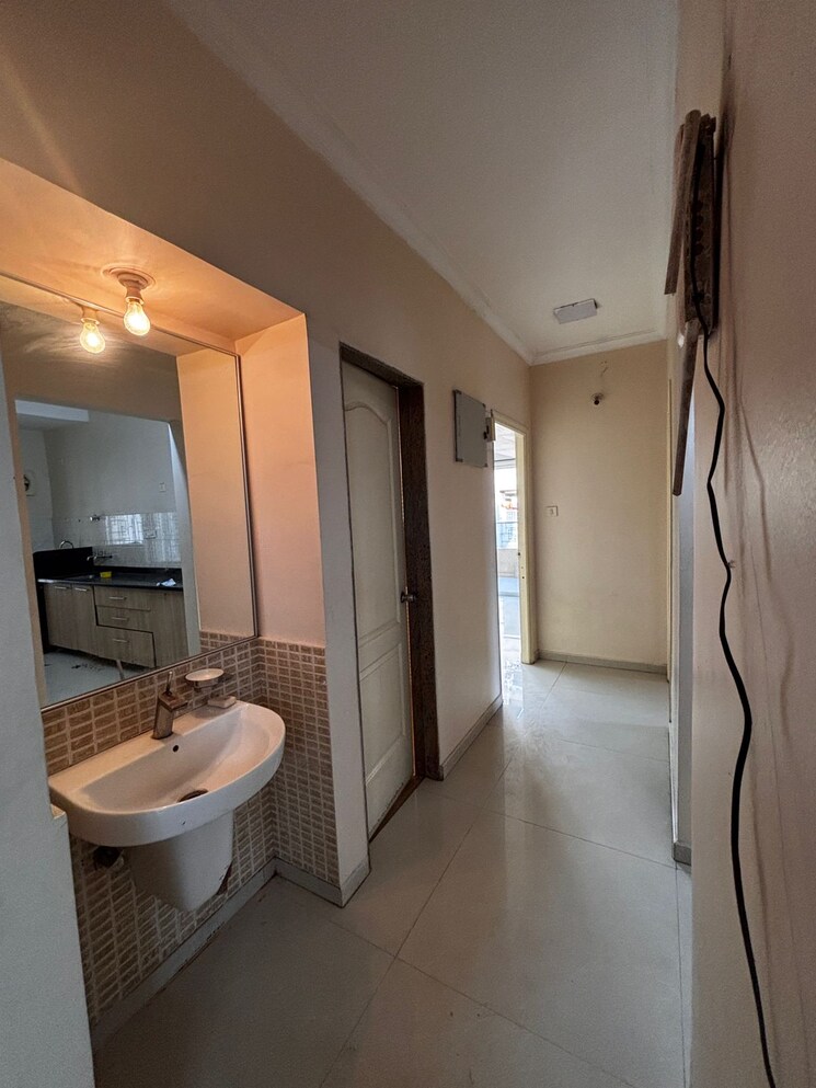 Bathroom, naiknavare-mystique-mood 2 Bedroom 1000 Sq.Ft. Apartment In Viman Nagar Pune 9308803