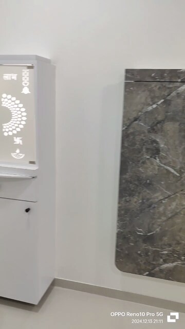 Furnished Amenities in 1 BHK Apartment at UK Iridium, Kandivali East – for Sale