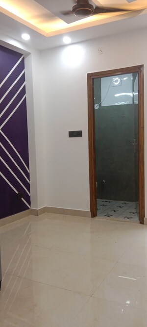 Room in 2 BHK Builder Floor at Saket – for Rent