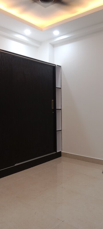2 BHK Builder Floor For Rent in Saket