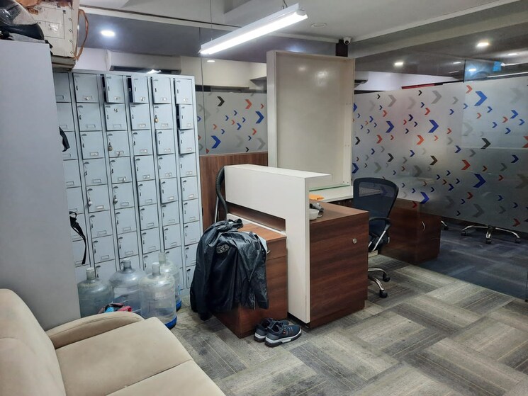 Other, goyal-pinnacle-business-park Commercial Office Space 2300 Sq.Ft. In Prahlad Nagar Ahmedabad 9308932