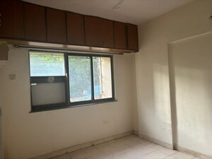 Room in 2 BHK Apartment at Raheja Sunglow, Powai – for Rent