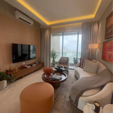 Living Room in 5 BHK Apartment at Mahalaxmi Arch, Mahalaxmi Racecourse – for Sale