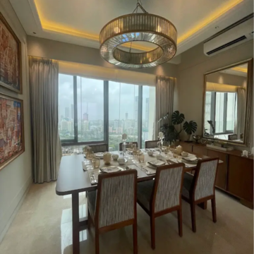Living Room in 5 BHK Apartment at Mahalaxmi Arch, Mahalaxmi Racecourse – for Sale