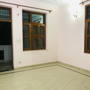 Room in 1.5 BHK Villa at Sector 22b – for Rent