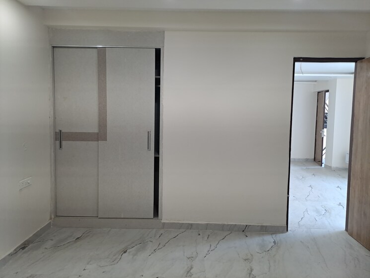 Room, patiala road 3 Bedroom 1100 Sq.Ft. Builder Floor In Patiala Road Zirakpur 9308980