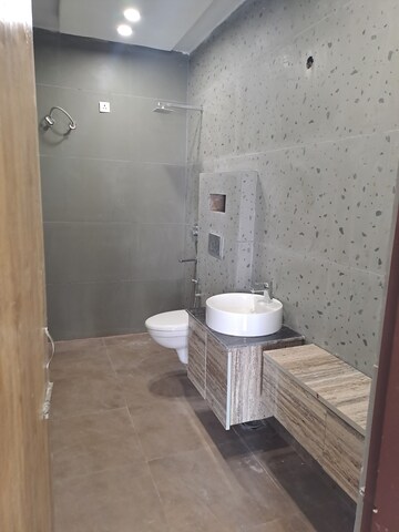 Bathroom in 3 BHK Builder Floor at Patiala Road – for Sale