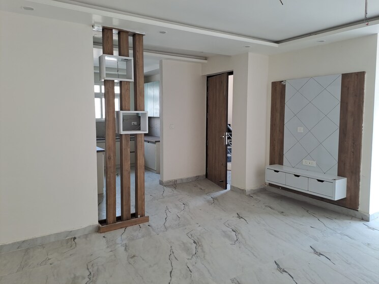 Room, patiala road 3 Bedroom 1100 Sq.Ft. Builder Floor In Patiala Road Zirakpur 9308980