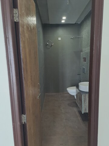 Building Lobby in 3 BHK Builder Floor at Patiala Road – for Sale