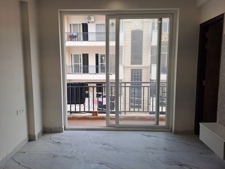 Room, patiala road 3 Bedroom 1100 Sq.Ft. Builder Floor In Patiala Road Zirakpur 9308980