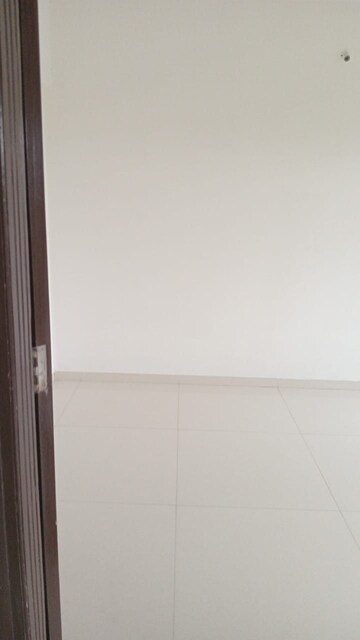 Room in 2 BHK Apartment at Skyrise Good Relation Wing B, Chembur – for Rent