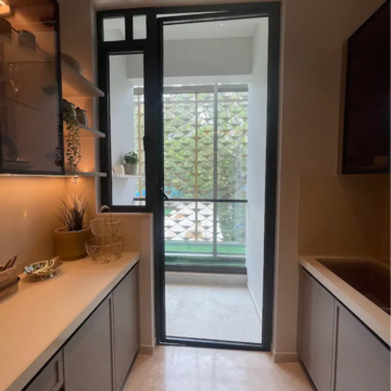 Room in 2 BHK Apartment at Mahalaxmi Arch, Mahalaxmi Racecourse – for Sale