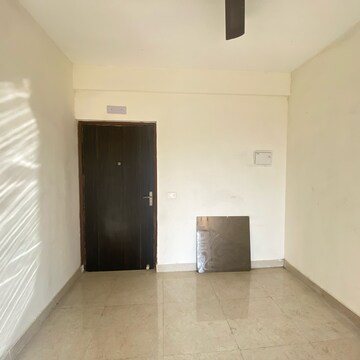Room in 2 BHK Apartment at Signature Global Orchard Avenue, Sector 93 – for Rent