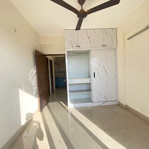 2 BHK Apartment For Rent in Signature Global Orchard Avenue, Sector 93
