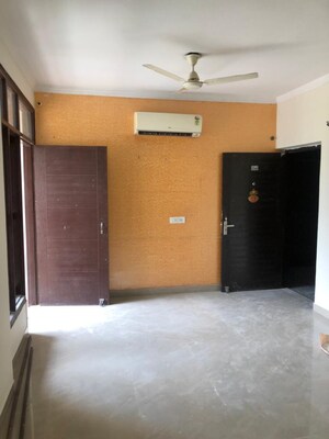 Room in 2 BHK Apartment at Maya Garden City, Nagla Road – for Rent
