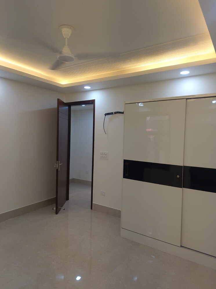 Kitchen, saket 3 Bedroom 170 Sq.Yd. Builder Floor In Saket Delhi 9309047