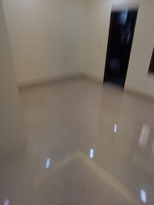 Room in 3 BHK Builder Floor at Saket – for Rent