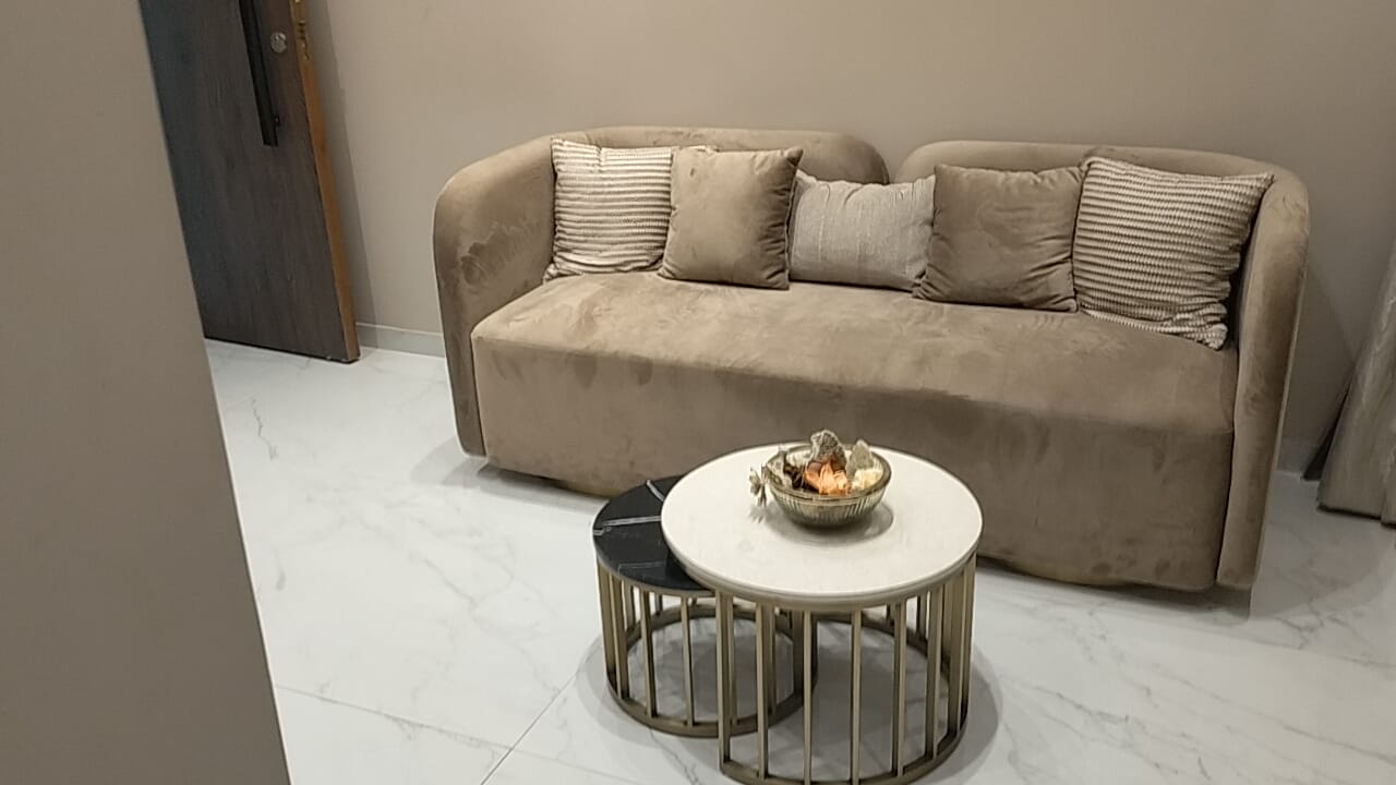 1 BHK + Servant Room Apartment For Sale in Vihang Tower