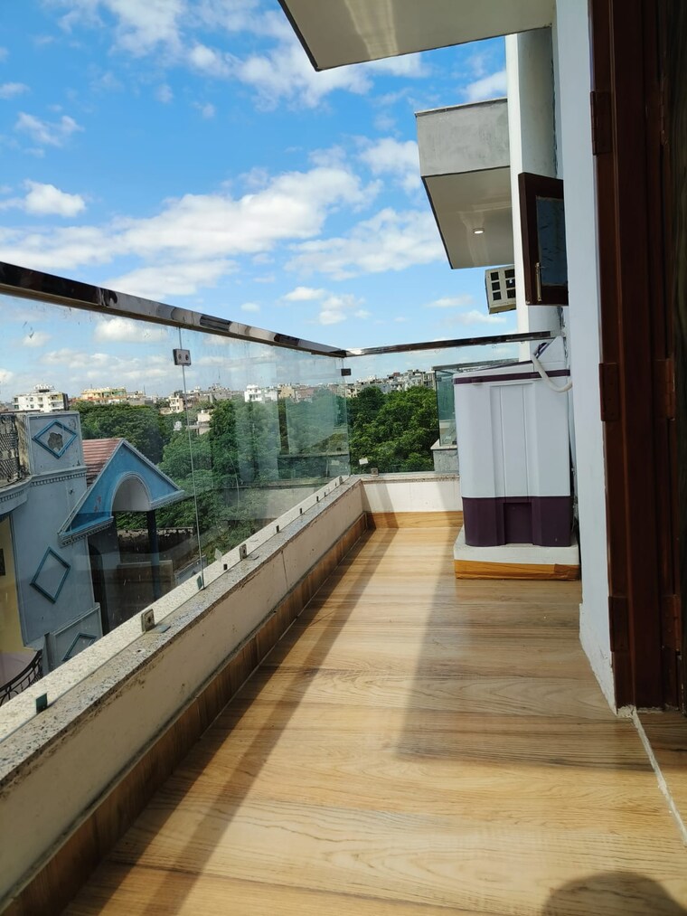 Balcony, saket 2 Bedroom 900 Sq.Ft. Apartment In Saket Delhi 9309044