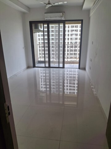 Room in 1 BHK Apartment at Regency Antilia Phase V Avana, Ulhasnagar – for Sale