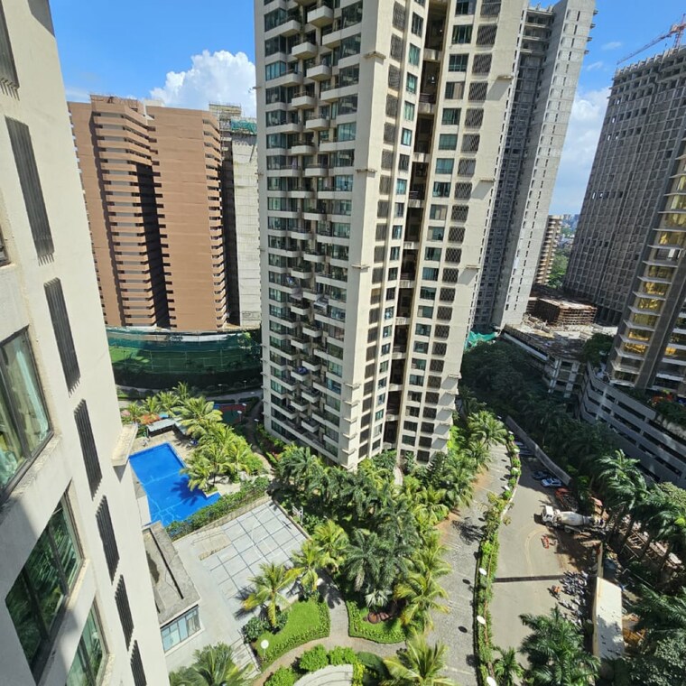 Exterior View, oberoi-springs 2.5 Bedroom 1000 Sq.Ft. Apartment In Andheri West Mumbai 9309068