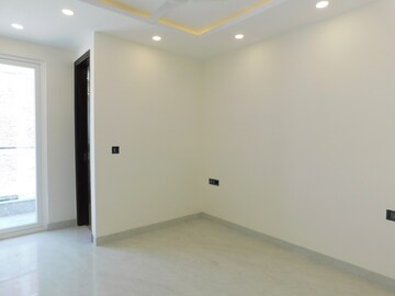 Room in 2 BHK Builder Floor at Sultanpur – for Sale