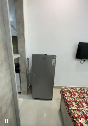 Furnished Amenities in 1 RK Apartment at Unitech Uniworld Gardens, Sector 47 – for Rent