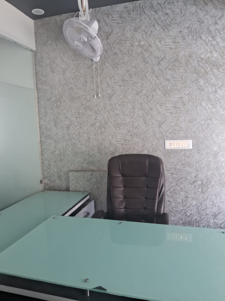 undefined, sector 2 Commercial Office Space 1300 Sq.Ft. In Sector 2 Noida 9309097