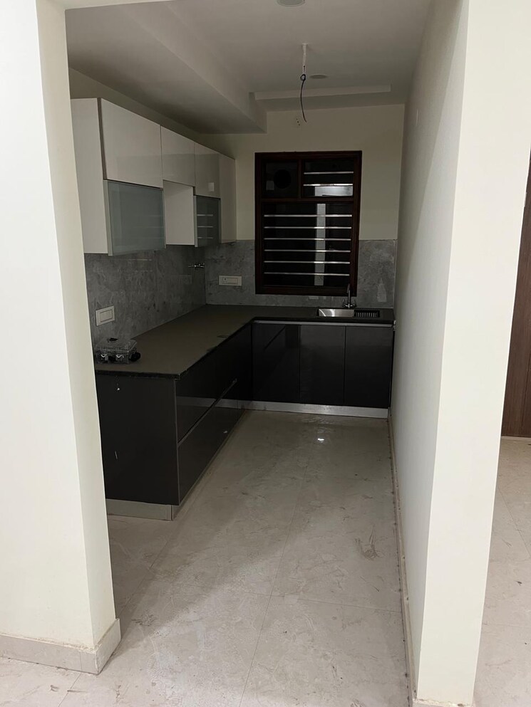 Kitchen, rps-savana 3 Bedroom 1249 Sq.Ft. Apartment In Sector 88 Faridabad 9308963