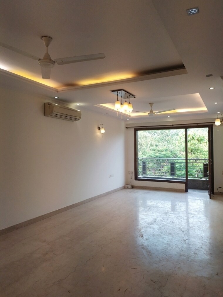 Living Room, kalkaji 3 Bedroom 1800 Sq.Ft. Builder Floor In Kalkaji Delhi 9309123