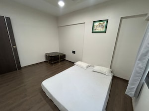 2 BHK Apartment For Rent in Kalpataru Immensa, Kolshet Road