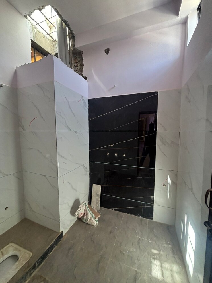 Bathroom, kalwar road 4 Bedroom 1600 Sq.Ft. Villa In Kalwar Road Jaipur 9309163