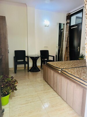 Bedroom in 3 BHK Builder Floor at Sultanpur – for Rent