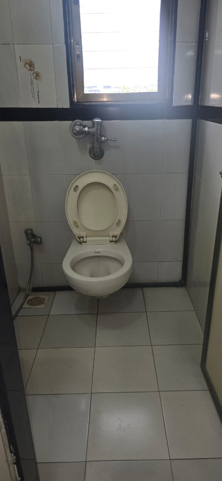 Bathroom, rustomjee-central-park Commercial Office Space 800 Sq.Ft. In Andheri East Mumbai 9309154