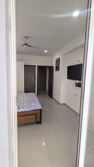 Room in 2 BHK Apartment at Trishla City, Patiala Road – for Rent