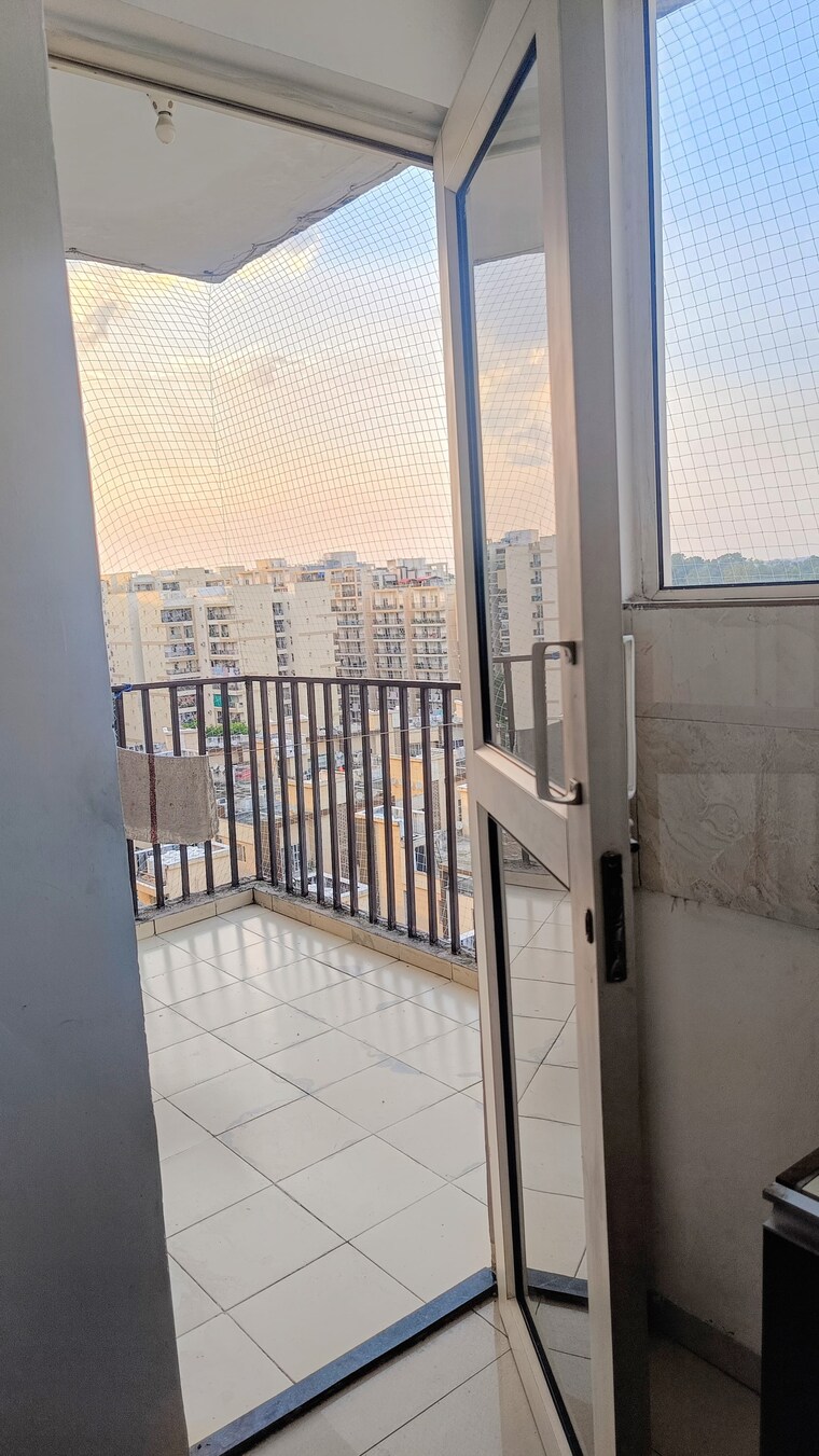 Balcony, trishla-city 2 Bedroom 1200 Sq.Ft. Apartment In Patiala Road Zirakpur 9309198