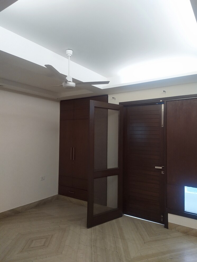 Master Bedroom, kalkaji 3 Bedroom 155 Sq.Yd. Builder Floor In Kalkaji Delhi 9309227