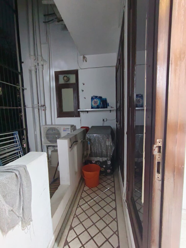 Kitchen, shivalik colony 3 Bedroom 1620 Sq.Ft. Builder Floor In Shivalik Colony Delhi 9309209