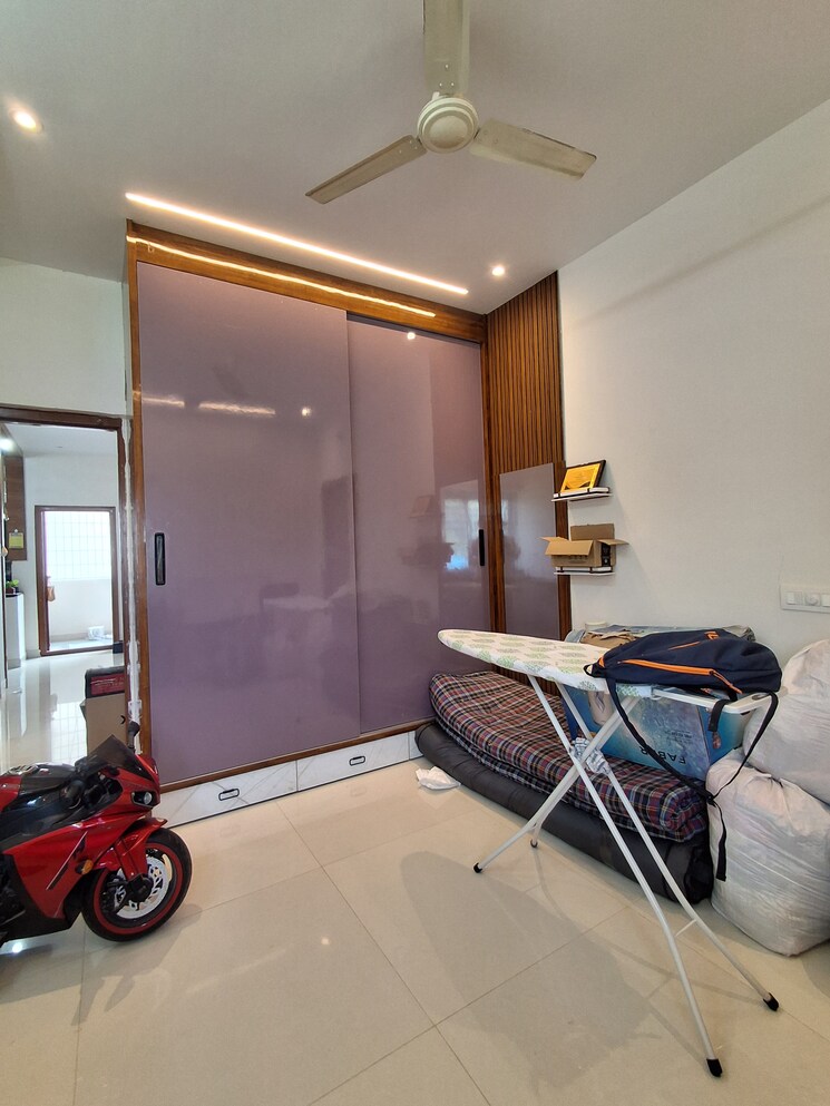 Room, kondapur 3 Bedroom 1600 Sq.Ft. Apartment In Kondapur Hyderabad 9309259