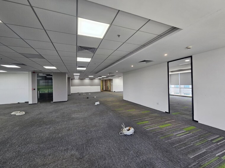  Parking, golf course road Commercial Land 2500 Sq.Yd. In Golf Course Road Gurgaon 9309234