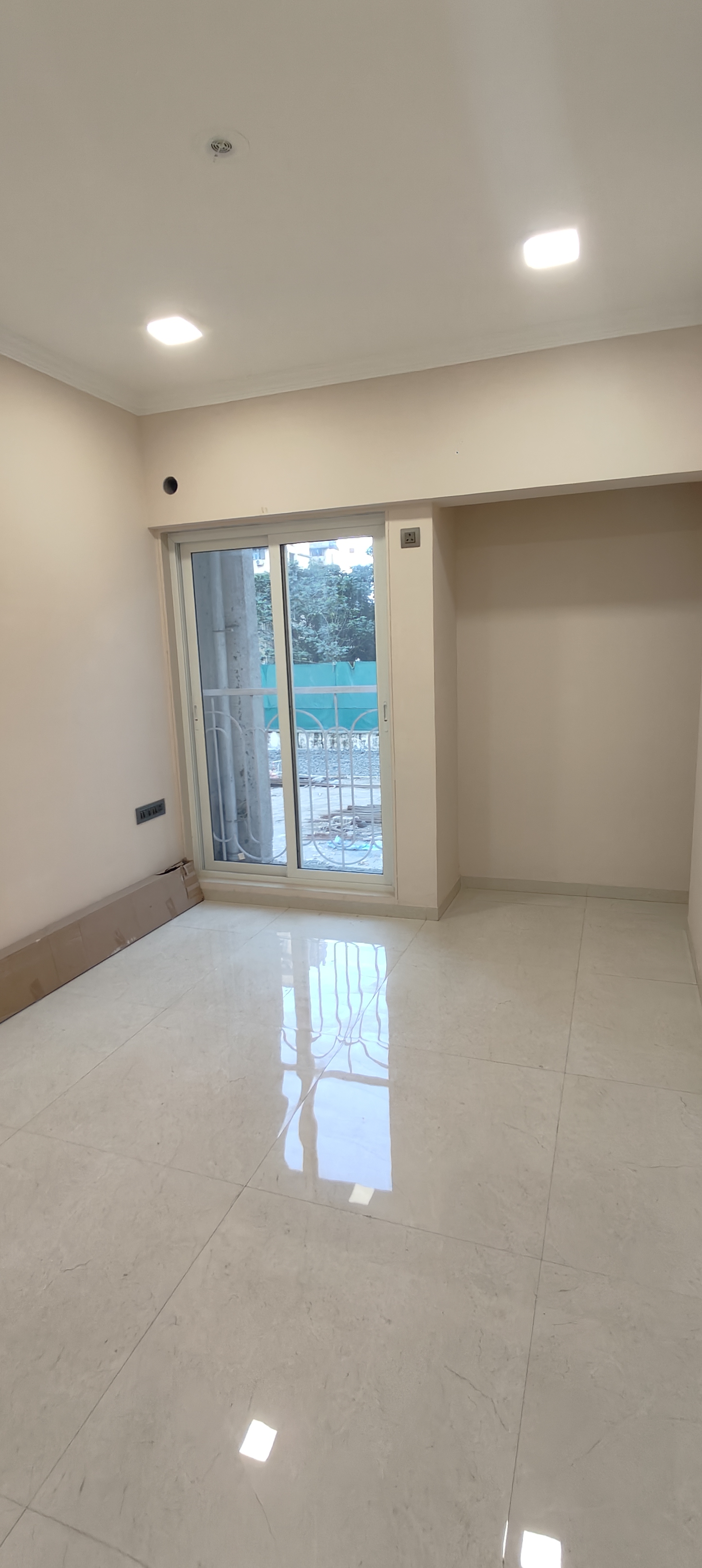 1 BHK + Servant Room 412 Sq.Ft. Apartment in Raunak 108