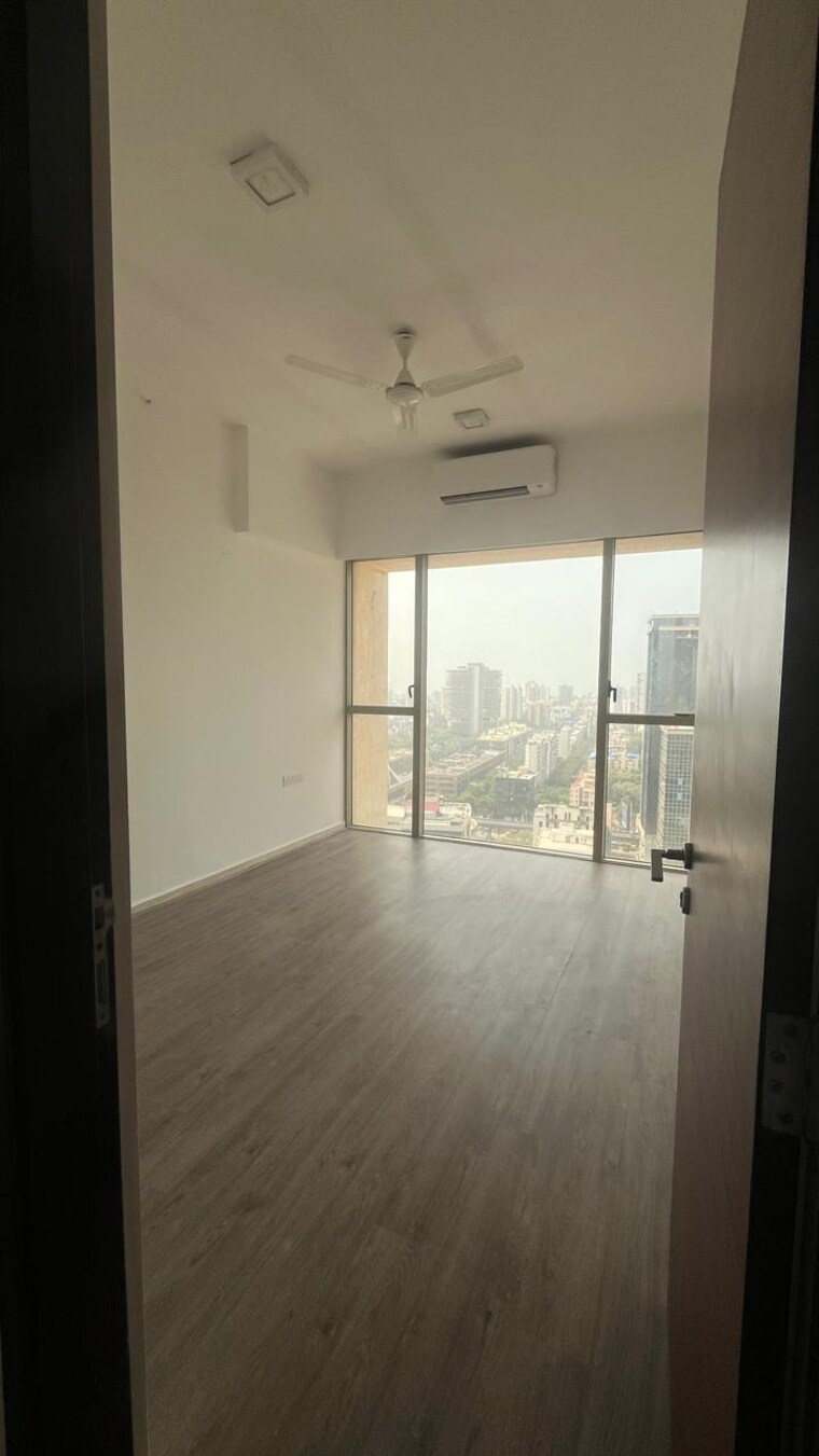 Room, transcon-triumph-tower 2 Bedroom 813 Sq.Ft. Apartment In Andheri West Mumbai 9309253