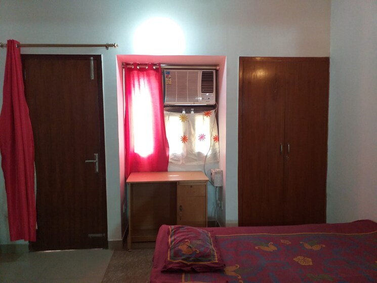 Bedroom, saket 1 RK 150 Sq.Ft. Builder Floor In Saket Delhi 9309265
