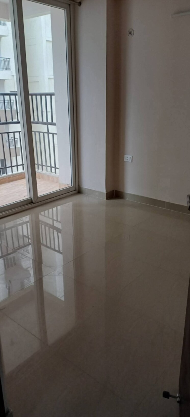 Room, amrapali-golf-homes 3 Bedroom 1595 Sq.Ft. Apartment In Sector 4 Greater Noida Greater Noida 9309283