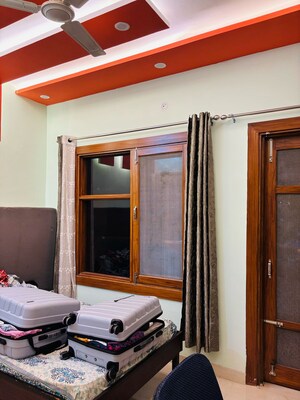 Living Room in 3 BHK Builder Floor at Sector 85 – for Rent