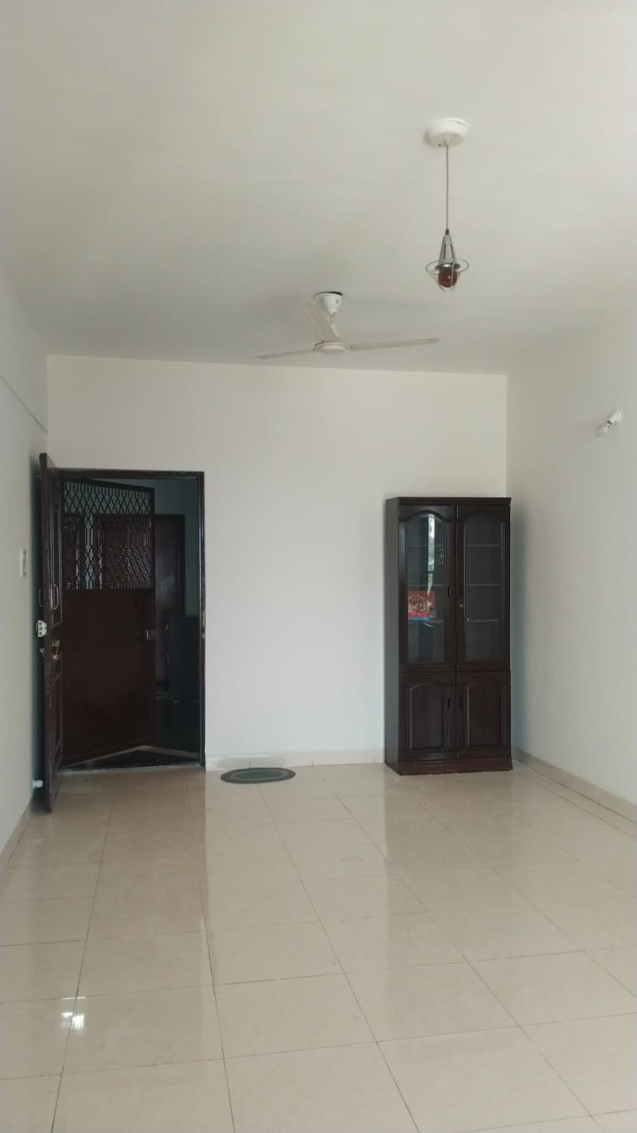 3 BHK + Extra Room Apartment For Rent in Tain Square