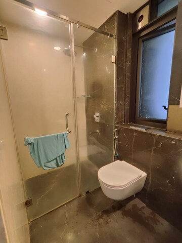 Room in  Pg at Worli Naka – for Rent