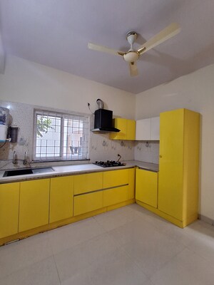 Master Bedroom in 4 BHK Villa at Kondapur – for Rent