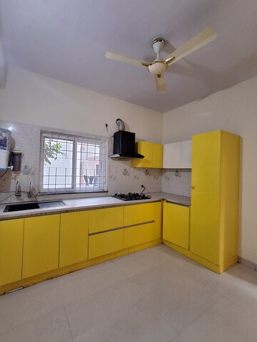 Master Bedroom in 4 BHK Villa at Kondapur – for Rent